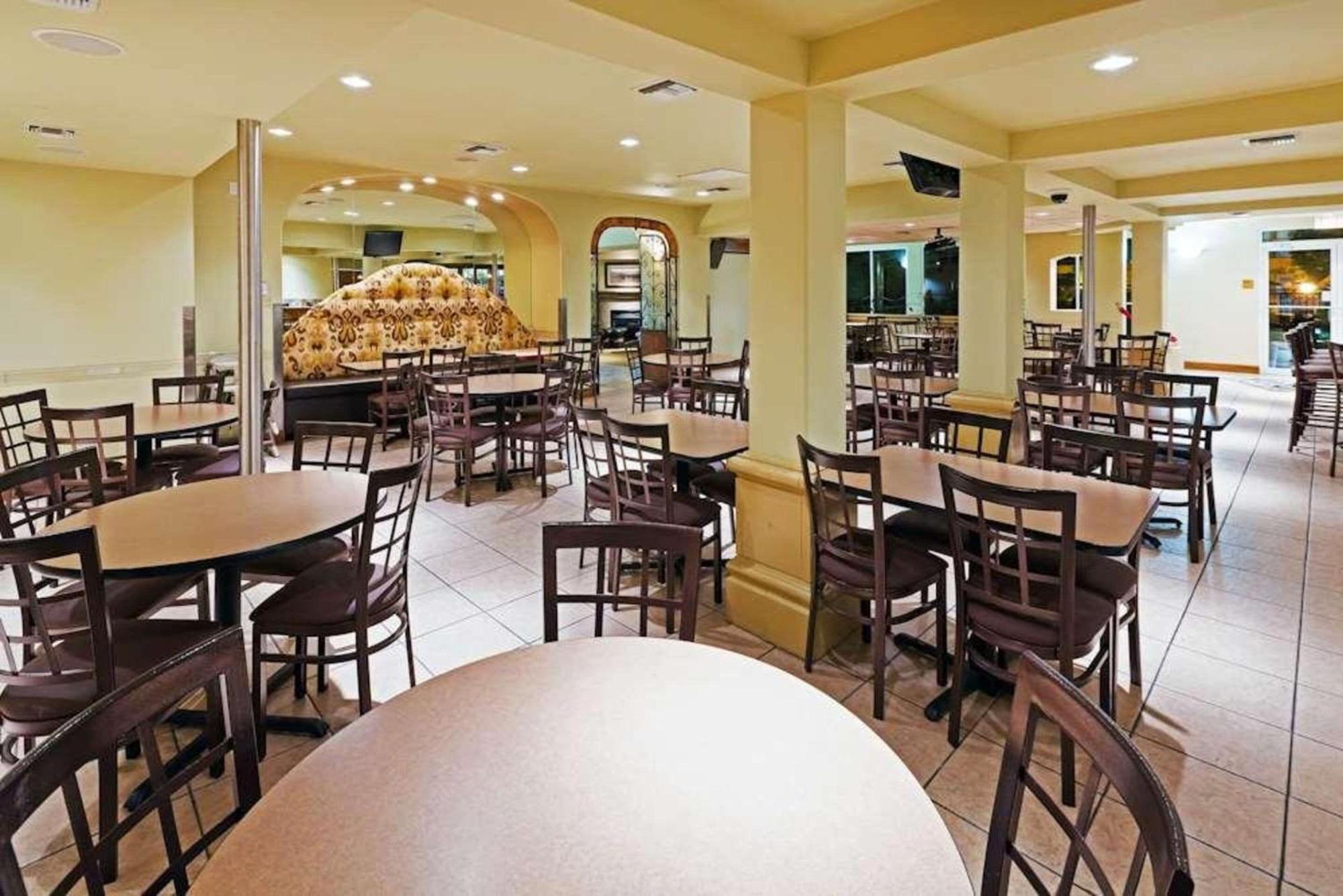 Radisson Hotel El Paso Airport מסעדה תמונה
